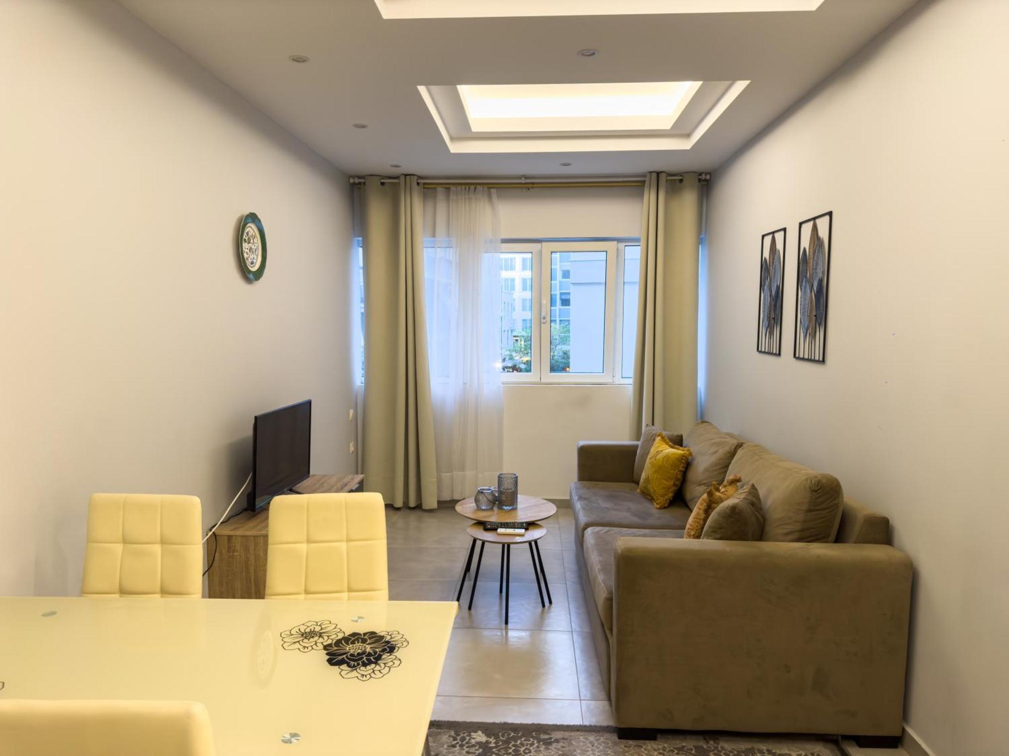 Apartment Contemporary & Spacious Renovated Apartment, Dt Syntagma, /touristic Area *